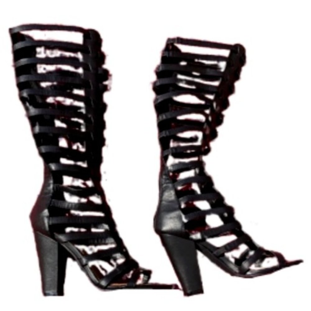 xx IZABELLA RUE Violeta Cage Vegan Boots Sz 9 EUC - Picture 5 of 7